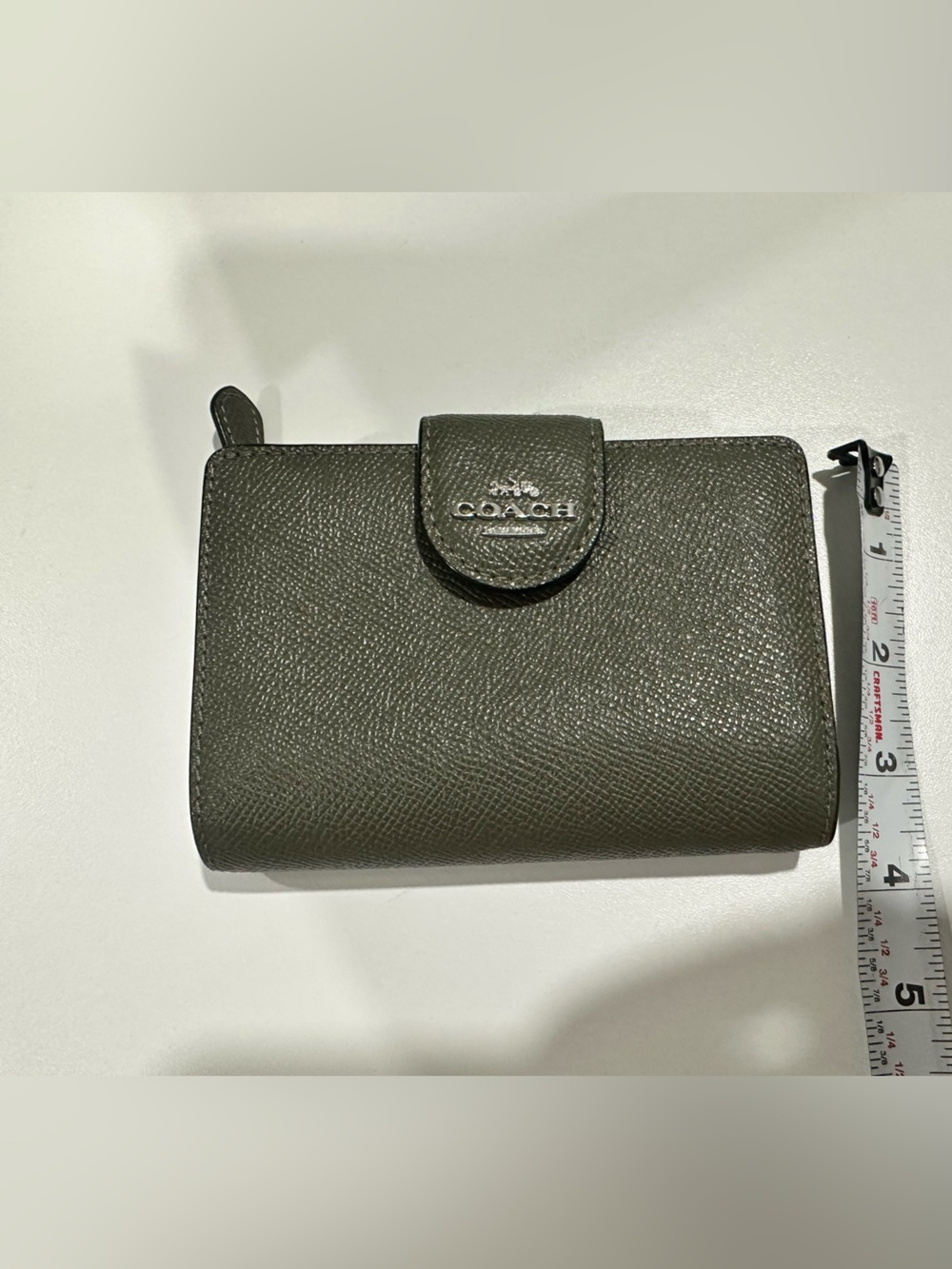 Coach Olive Green Leather Snap Card Holder Wallet - Picture 2 of 4